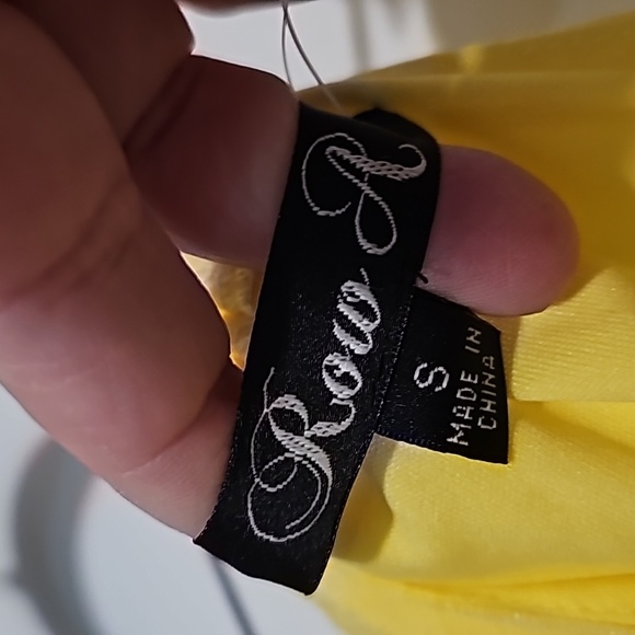 Row A Beautiful Soft Yellow Lightweight Jumpsuit/ Pantsuit/ NWT* Size Small - Picture 6 of 15